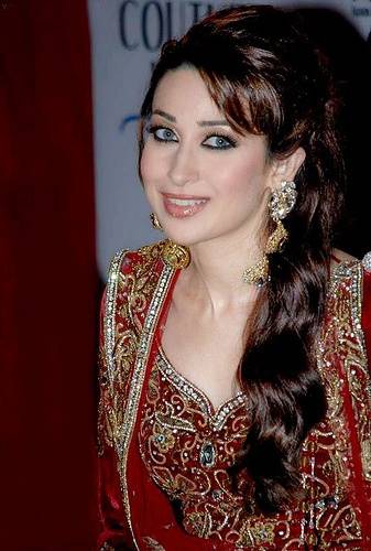  کرشمہ کپور کی ان کے قریبی دوست بزنس مین سندیپ توشنی وال سے شادی کی افواہیں گردش کرنے لگیں