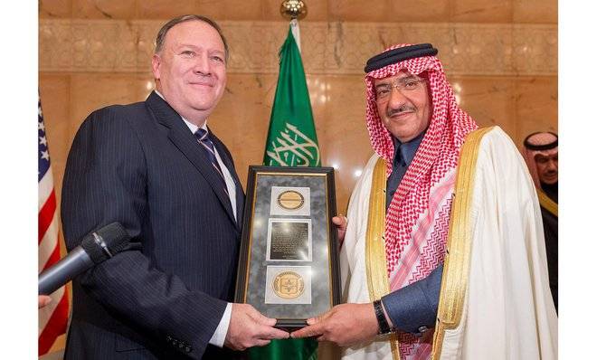  سعودی ولی عہد شہزادہ محمد بن نائف کوامریکی سی آئی اے کا اعزاز