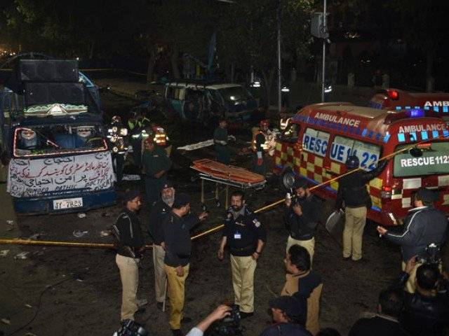 لاہور: مال روڈ خود کش دھماکے کا مقدمہ درج،وزیراعلیٰ کو رپورٹ پیش 