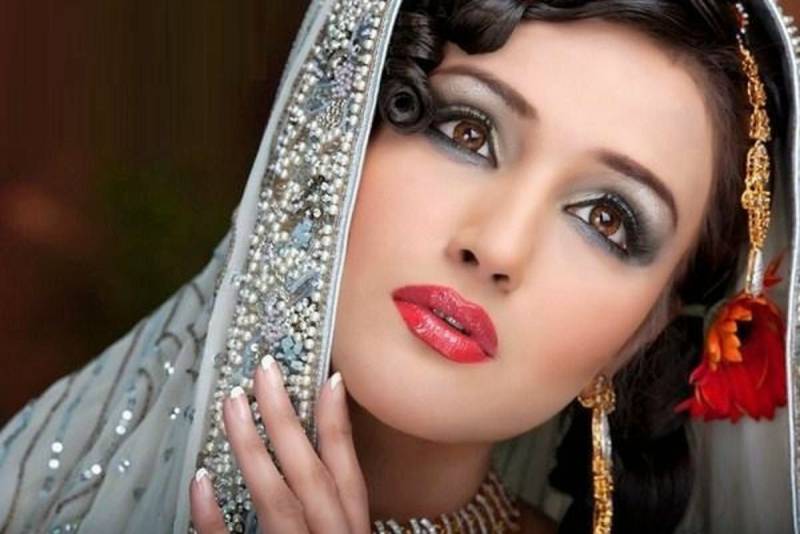 لالی ووڈ کی وہ ادکارائیں جو پردہ سکرین سے اچانک غائب ہوگئیں