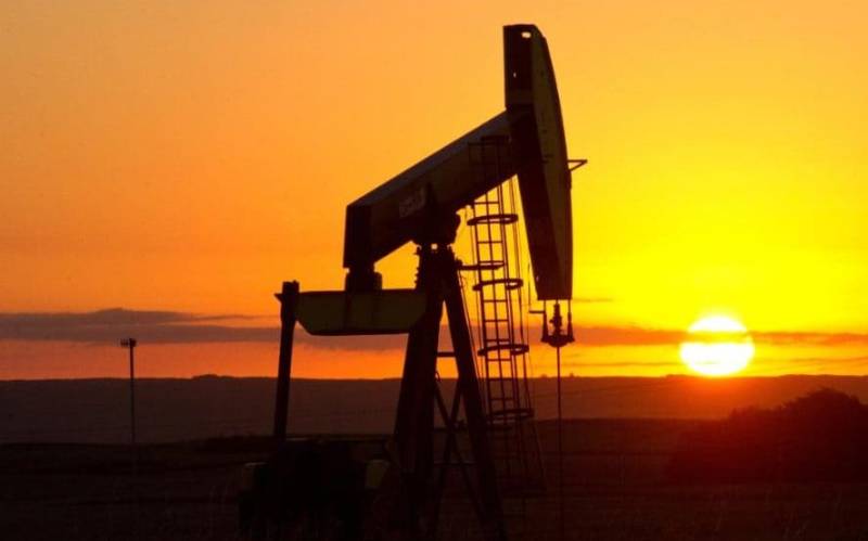 بین الاقومی مارکیٹ میں تیل کی قیمتوں میں کمی ،مگر پاکستان میں اضافہ
