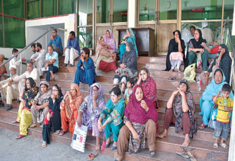  ینگ ڈاکٹرز کی دوسرے روز بھی ہڑتال، پنجاب بھر میں اسپتالوں کی او پی ڈیز بند