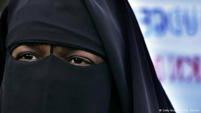 جرمنی میں خواتین کا نقاب قومی سلامتی کیلئے خطرہ قرار 