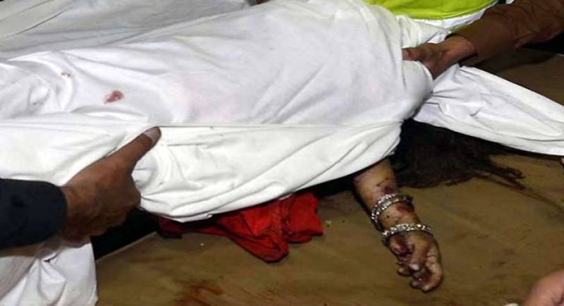 فیروز والا: تیز رفتار ٹرالر نے ماں سمیت دو بچوں کو کچل کردیا،ورثا سراپا احتجاج