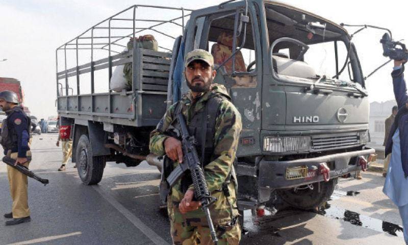 سکیورٹی اداروں نے موٹر وے پر پوزیشنیں سنبھال لی
