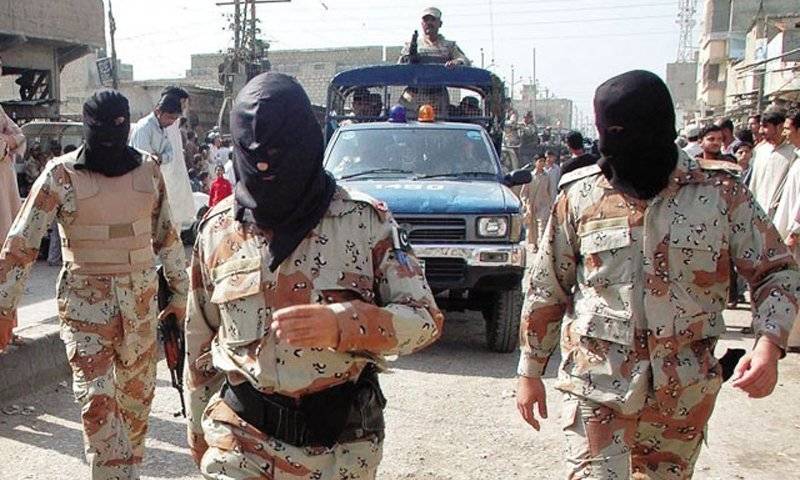 رینجرز کے کراچی میں چھاپے، دس ملزمان گرفتار ،اسلحہ برآمد