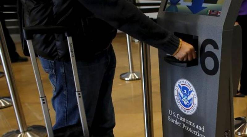 امریکی شہریوں کا یورپ میں ویزا فری داخلہ روکا جائے: اراکین پارلیمنٹ