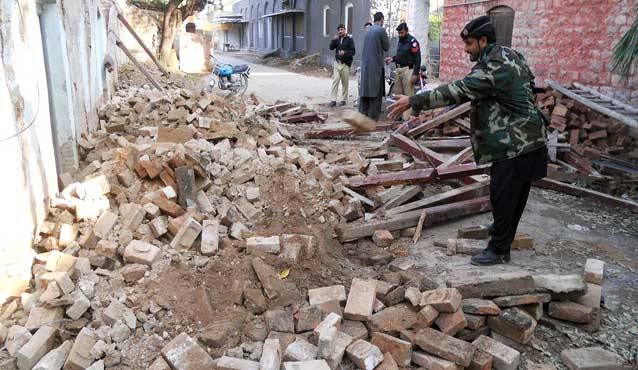 کراچی، لانڈھی میں گھر کی دیوار گرنے سے بچی جاں بحق، 2بچے زخمی