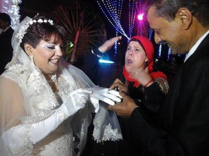 خاتون شادی کے اٹھارہ سال بعد دلہن بن ہی گئی