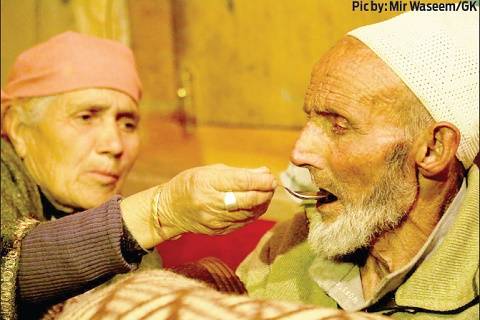 مقبوضہ کشمیر ، چار شہید بھائیوں کے والد لسہ خان وفات پا گئے