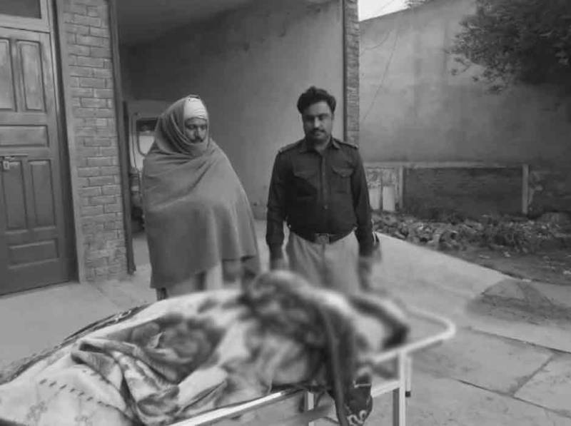 پھالیہ: بہن نے ڈاکو سمجھ کر بھائی پر گولی چلا دی