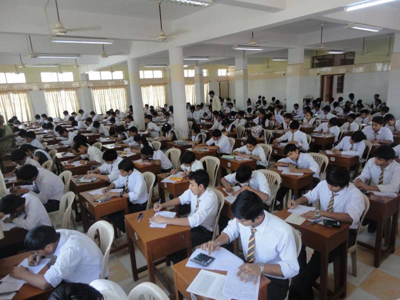  میٹرک سائنس اور آرٹس کے امتحانات کو دو مرحلوں میں لینے کا فیصلہ کر لیا گیا
