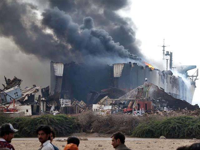 فیصل آباد میں فیکٹری اور اسکول میں اچانک آگ بھڑک اٹھی ، کوئی جانی نقصان نہیں ہوا