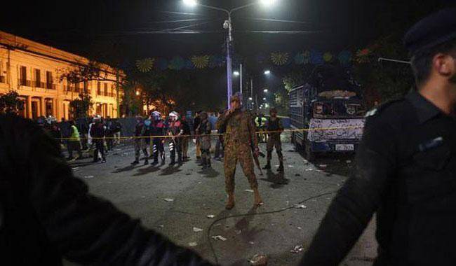 مال روڈ خودکش حملے کے گرفتار سہولت کار کی نشاندہی پر 4 دہشت گرد گرفتار