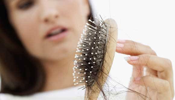 کمزور بالوں کیلئے آسان گھریلو نسخہ