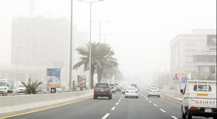 سعودی عرب میں تیز گرد وغبار نے نظام زندگی درہم برہم کردیا
