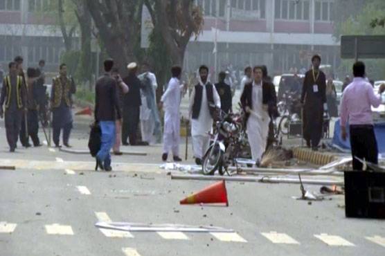 لاہور: پنجاب یونیورسٹی میں 2 طلبا گروپوں میں تصادم،5 افراد زخمی