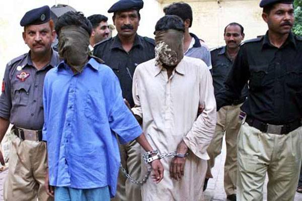 کراچی: بچوں کے اغوا کیس کی سماعت،ملزمان کو7 اپریل تک عدالتی تحویل پر جیل بھیجنے کا حکم