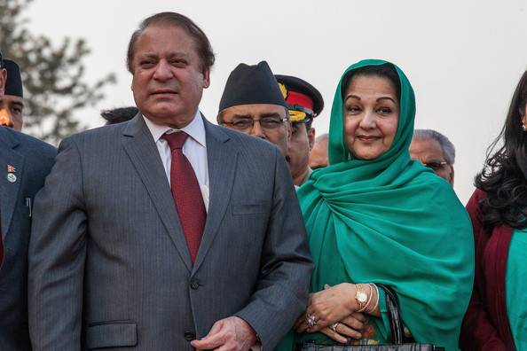 وزیراعظم محمد نواز شریف اور بیگم کلثوم نواز کی شادی کی 46ویں سالگرہ کی تصاویر وائرل