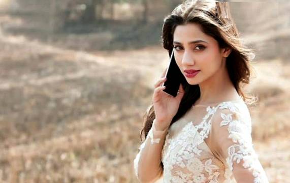  ماہرہ خان فلم 'ورنہ' میں اداکاری کے ساتھ گلوکاری بھی کرینگی