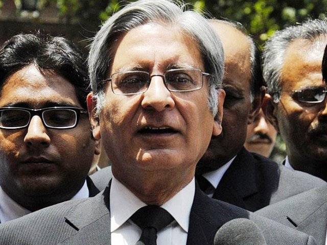 پاکستان میں ایک چیز محفوظ ہے اور وہ پاناما کیس کا فیصلہ: اعتزاز احسن