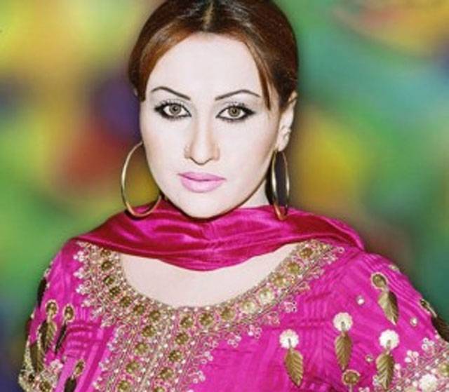 عدالت نے اداکارہ نرگس کا پرفارمنس اجازت نامہ معطل کردیا