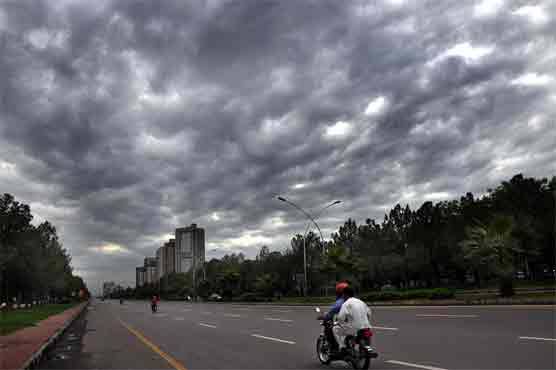 برستے بادلوں اورٹھنڈی ہواؤں نے گرمی کازور توڑدیا 