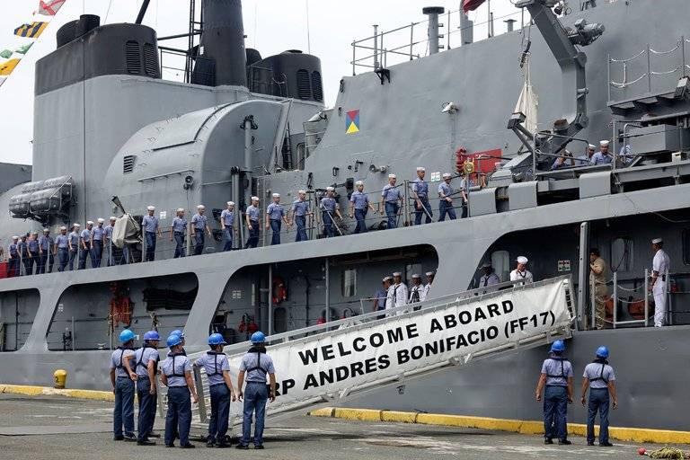 فلپائن کے صدر ڈوٹیرٹے نے بحیرہ جنوبی چین میں ملکی فوج روانہ کر دی