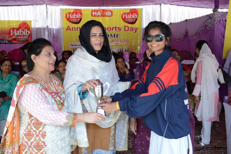گورنمنٹ کالج برائے خواتین سمن آباد میں سالانہ اسپورٹس فیسٹیول، سیکڑوں طالبات کی شرکت