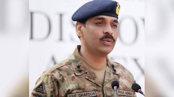 فوج بھی ہر پاکستانی کی طرح پانامہ کیس کے میرٹ و انصاف پر فیصلے کی منتظر ہے، آئی ایس پی آر 