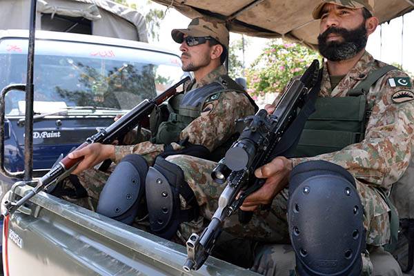بھارتی جاسوس کو سزائے موت ، ممکنہ تحریبی کارروائی سے نمٹنے کےلئے سکیورٹی کو ہائی الرٹ کر دیا گیا 
