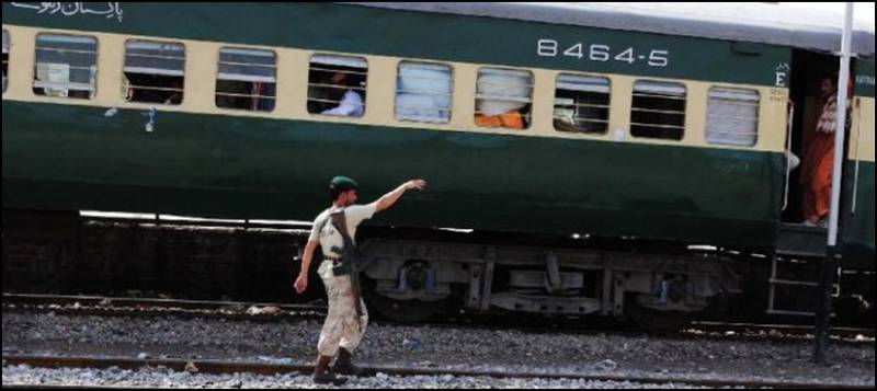 پاکستان کے چاروں صوبوں کو ملانے والی ٹرین جعفر ایکسپریس چل پڑی 