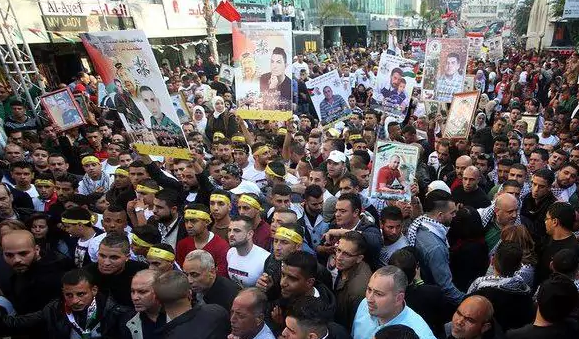اسرائیلی جیلوں میں قید فلسطینیوں نے غیر معینہ مدت کے لیے بھوک ہڑتال شروع کر دی