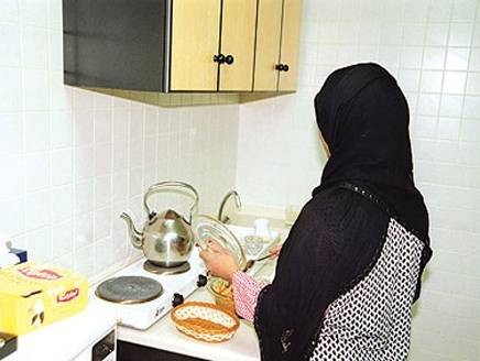 دبئی: ایک ماہ تک2بہنوں کیساتھ رہنے اور گھر میں کام کرنے والی خادمہ 