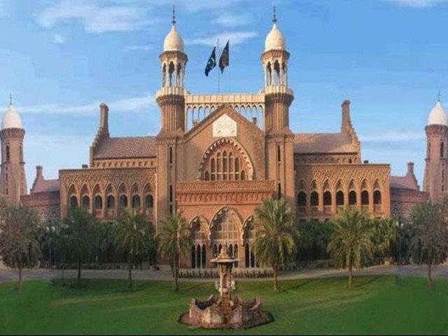 پانامہ کیس کے فیصلے سے پہلے لاہور ہائی کورٹ میں کیبل بند کر دی گئی