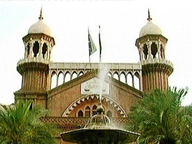 لاہور ہائی کورٹ بار نے وزیراعظم نواز شریف سے استعفے کا مطالبہ کر دیا