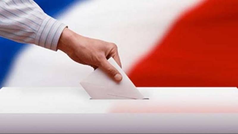 فرانس میں صدارتی انتخابات کا پہلہ مرحلہ شروع