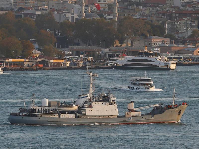 روس کا بحری جہاز دھند کے باعث دوسرے بحری جہاز کے ساتھ ٹکرا کر تباہ