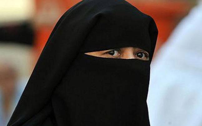 جرمنی میں خواتین سرکاری ملازمین کے نقاب پہننے پر پابندی