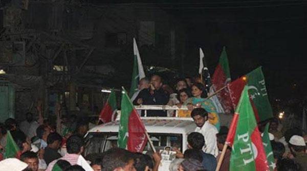  تحریک انصاف کے جلسے میں شرکت کیلئے گوجرانوالہ سے بھی قافلے روانہ 