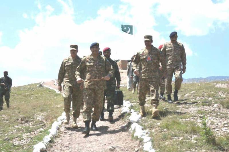 ملکی دفاع کیلئے قربانیاں دینےپر قوم پاک فوج کی حمایت کرتی ہے، آرمی چیف