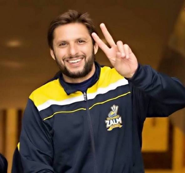 شاہد آفریدی کی سوشل میڈیا پر مداحوں سے مزیدار گفتگو 