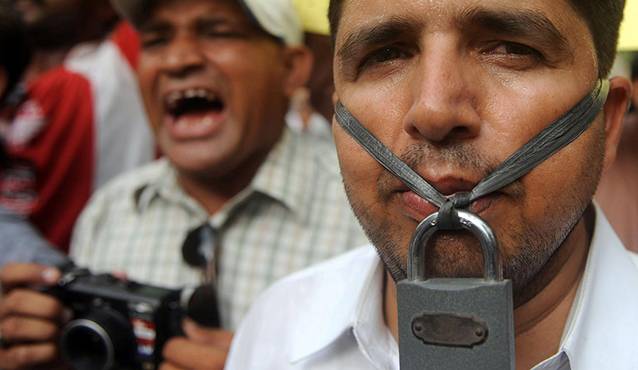  پاکستان سمیت دنیا بھر میں آج آزادی صحافت کا عالمی دن منایا جارہا ہے