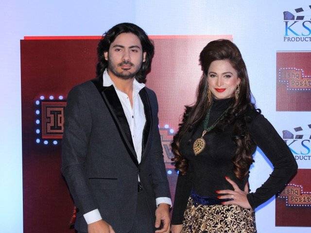 اداکارہ نور سابق شوہر سے لڑ پڑیں، ولی حامد کو ہوٹل سے نکلوا دیا
