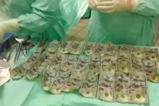 بیوی نے خاوند سے لڑائی کے دوران 7000ڈالر نگل لیے 