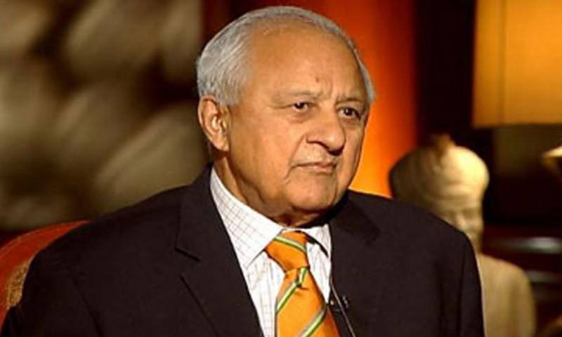 چیئرمین پی سی بی کی وضاحت، عمران، میانداد کے گن گانے لگے