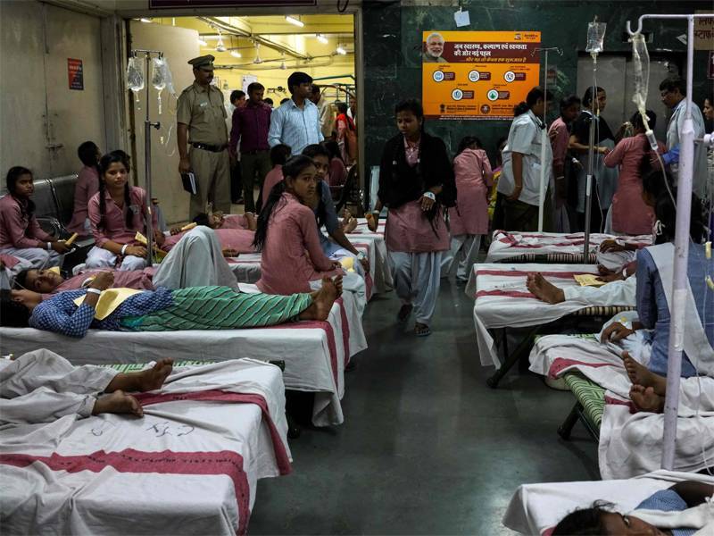 بھارت میں سکول میں گیس پھیلنے سے 200 بچیاں ہسپتال داخل