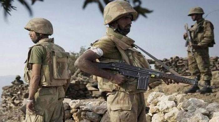 افغانستان میں پاک فوج کا حملہ،پچاس افغان فوجی مارے گئے