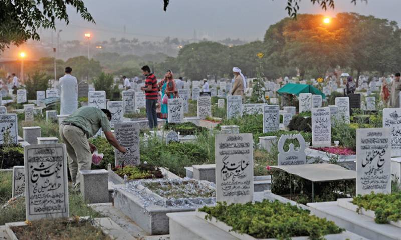 حیران کن اتفاق،باپ۔ چھ بیٹے اور بیٹیوں کی موت کا وقت،مہینہ،عمر اور بیماری بھی ایک