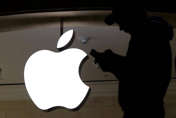 ایپل کی مارکیٹ ویلیو 800 بلین ڈالر سے تجاوز کر گئی